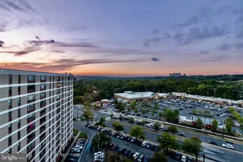 4600 Duke St #1616, Alexandria, VA 22304
