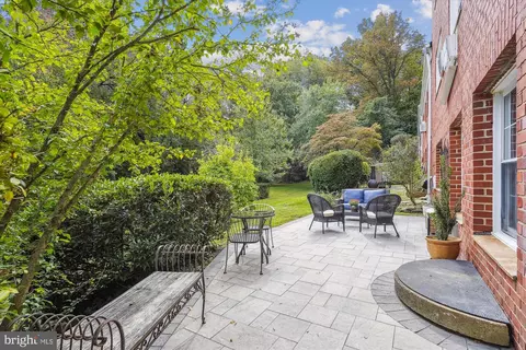 3660 Gunston Rd, Alexandria, VA 22302