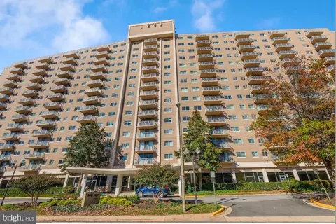 1225 Martha Custis Dr #216, Alexandria, VA 22302
