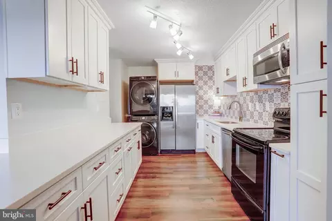 309 Yoakum Pkwy #1609, Alexandria, VA 22304