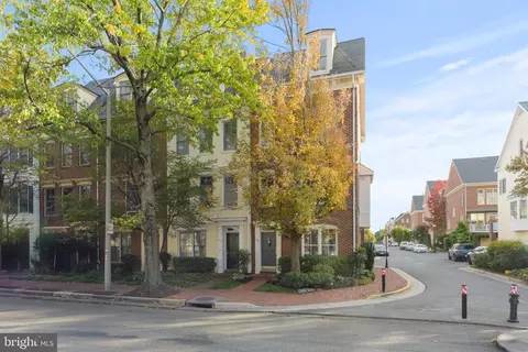 1118 Duke St, Alexandria, VA 22314