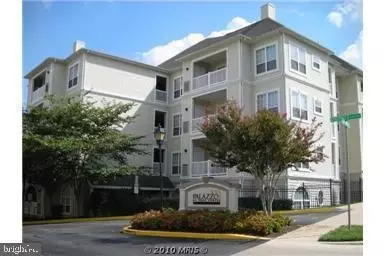 4560 Strutfield Ln #1107, Alexandria, VA 22311