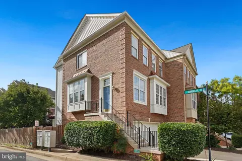 4632 Kirkland Pl, Alexandria, VA 22311