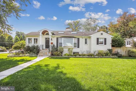 1200 Trinity Dr, Alexandria, VA 22314