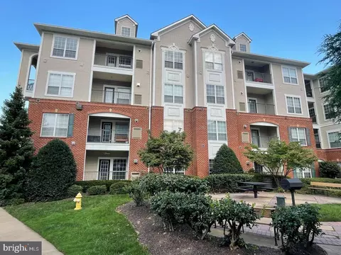 4850 Eisenhower Ave #102, Alexandria, VA 22304