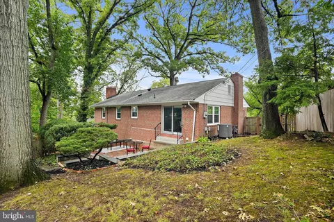 3908 Gresham Pl, Alexandria, VA 22305 photo 14