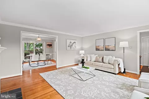 3908 Gresham Pl, Alexandria, VA 22305 photo 7