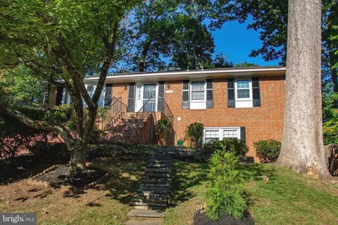 3908 Gresham Pl, Alexandria, VA 22305 photo 3