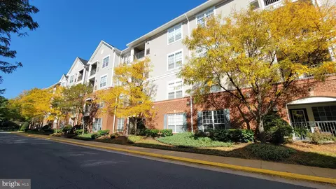 4860 Eisenhower Ave #175, Alexandria, VA 22304