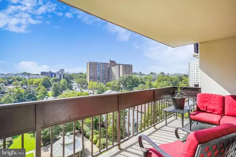 5300 Holmes Run Pkwy #1002, Alexandria, VA 22304