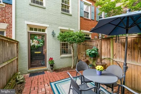 314 N Saint Asaph St, Alexandria, VA 22314