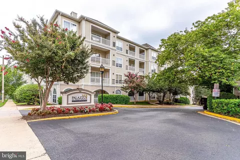4550 Strutfield Ln #2327, Alexandria, VA 22311