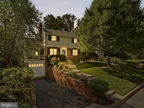 806 S Overlook Dr, Alexandria, VA 22305