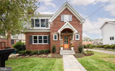 217 E Mason Ave E, Alexandria, VA 22301