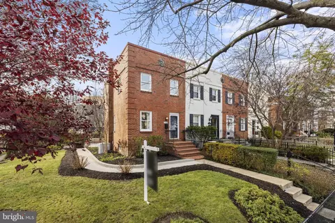 1200 Colonial Ave, Alexandria, VA 22314
