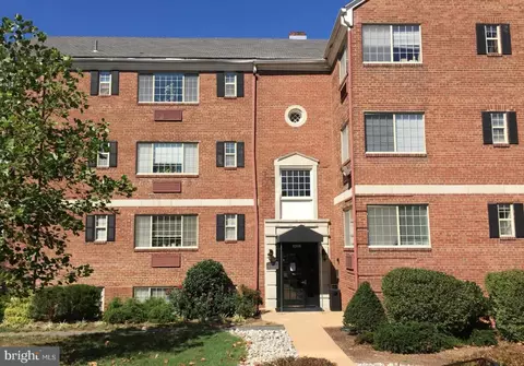 820 B Washington St #326, Alexandria, VA 22314