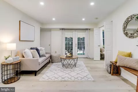 5933 Quantrell Ave #T2, Alexandria, VA 22312