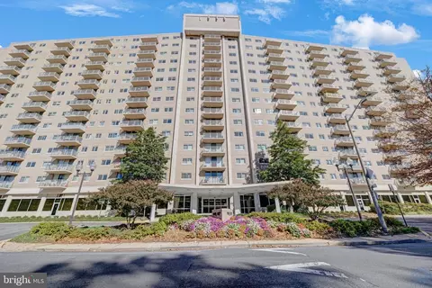 1225 Martha Custis Dr #PH17, Alexandria, VA 22302