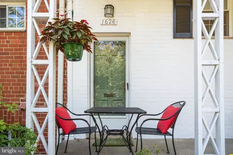 1626 Preston Rd, Alexandria, VA 22302