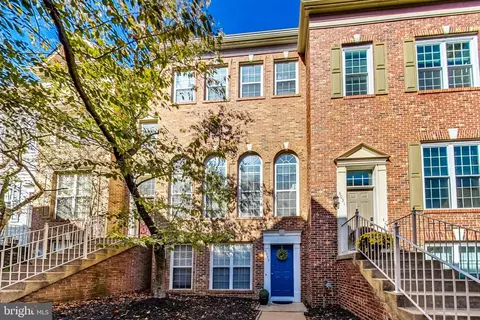 6033 Ricketts Walk, Alexandria, VA 22312
