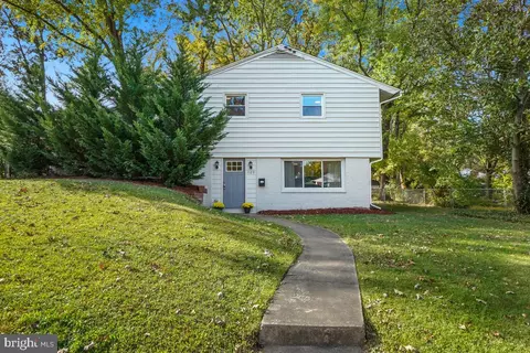 1120 Anderson St, Alexandria, VA 22312