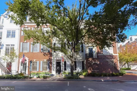 3 Franklin St, Alexandria, VA 22314