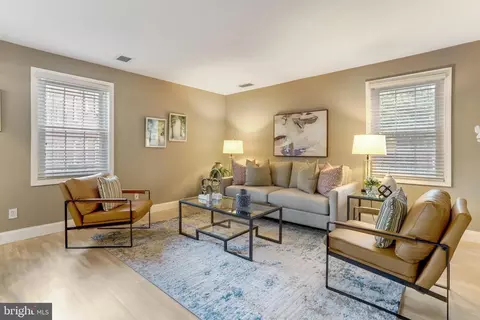 1409 E Abingdon Dr # 2, Alexandria, VA 22314