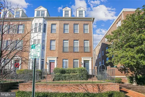 1515 Portner Rd, Alexandria, VA 22314