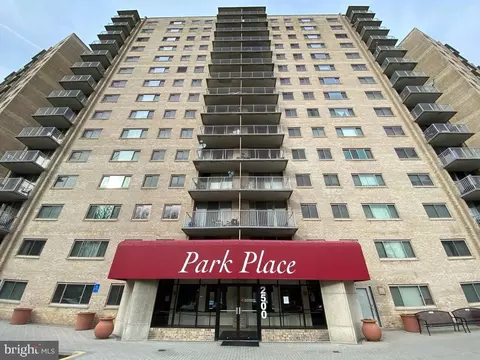 2500 N Van Dorn St #526, Alexandria, VA 22302