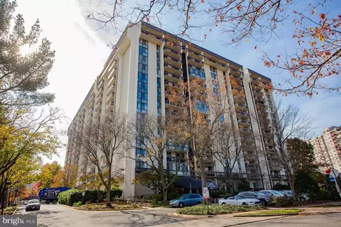 5300 Holmes Run Pkwy #1417, Alexandria, VA 22304