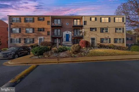 5931 Quantrell Ave #304, Alexandria, VA 22312