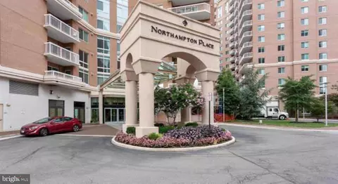 3101 N Hampton Dr #703, Alexandria, VA 22302