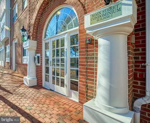 171 Somervelle St #307, Alexandria, VA 22304