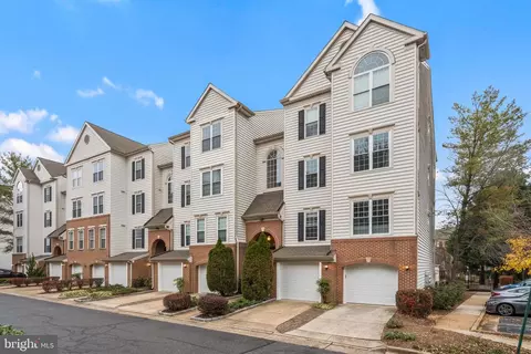 4665 Lawton Way #205, Alexandria, VA 22311