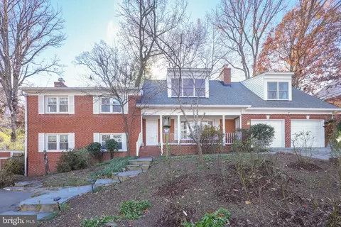 3701 Cameron Mills Rd, Alexandria, VA 22305