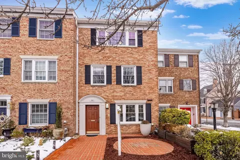 503 S Royal St, Alexandria, VA 22314