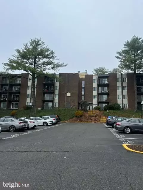 75 S Reynolds St #415, Alexandria, VA 22304