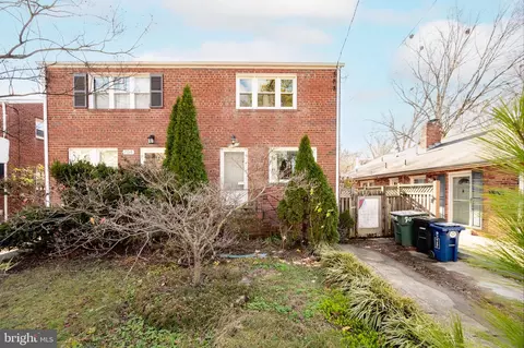 704 W A W Glebe Rd W #A, Alexandria, VA 22305