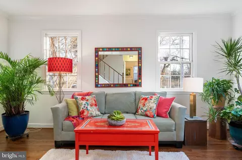 4 E Del Ray Ave, Alexandria, VA 22301