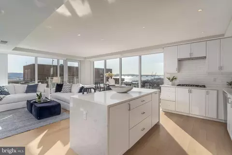 925 N Fairfax St #701, Alexandria, VA 22314