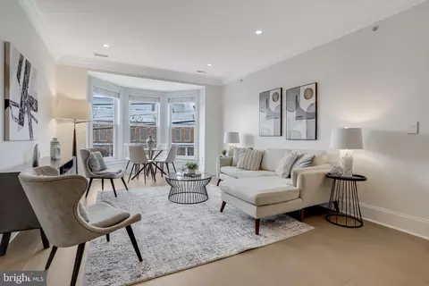 910 Powhatan St #204N, Alexandria, VA 22314