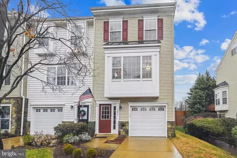 3853 Watkins Mill Dr, Alexandria, VA 22304