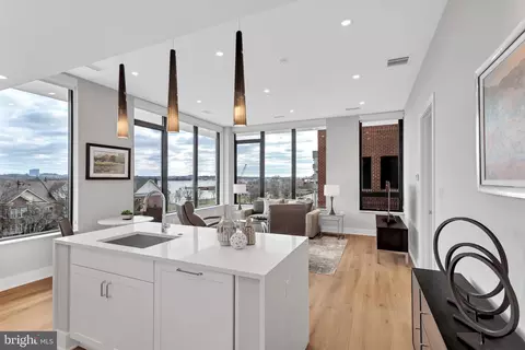 801 N Fairfax St #319, Alexandria, VA 22314
