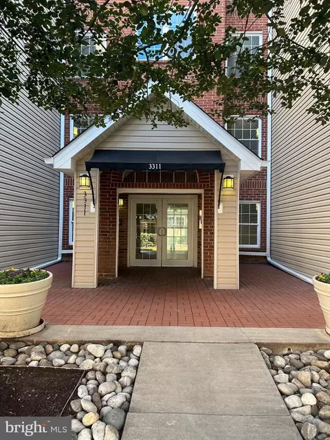 3311 Wyndham Cir #2198, Alexandria, VA 22302