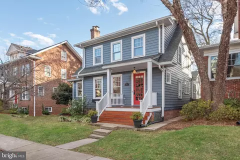 202 W Myrtle St, Alexandria, VA 22301