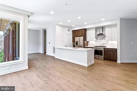 635 Slaters Ln #309, Alexandria, VA 22314
