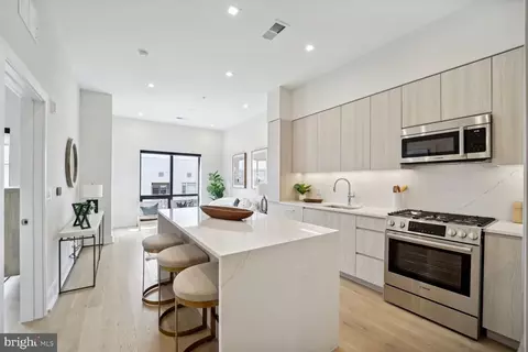 701 Swann Ave #603, Alexandria, VA 22301