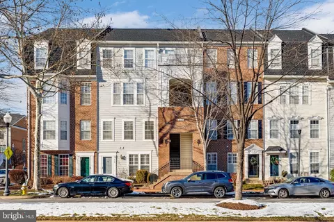 313 Cameron Station Blvd #103, Alexandria, VA 22304