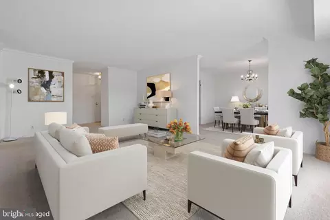307 Yoakum Pkwy #211, Alexandria, VA 22304