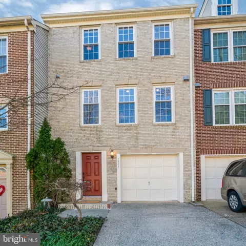 1222 Quaker Hill Dr, Alexandria, VA 22314